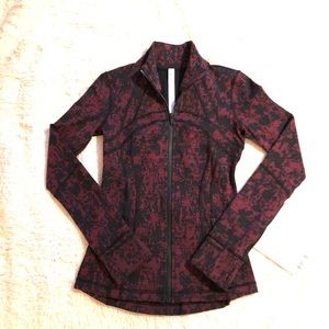 Lululemon Define NWT